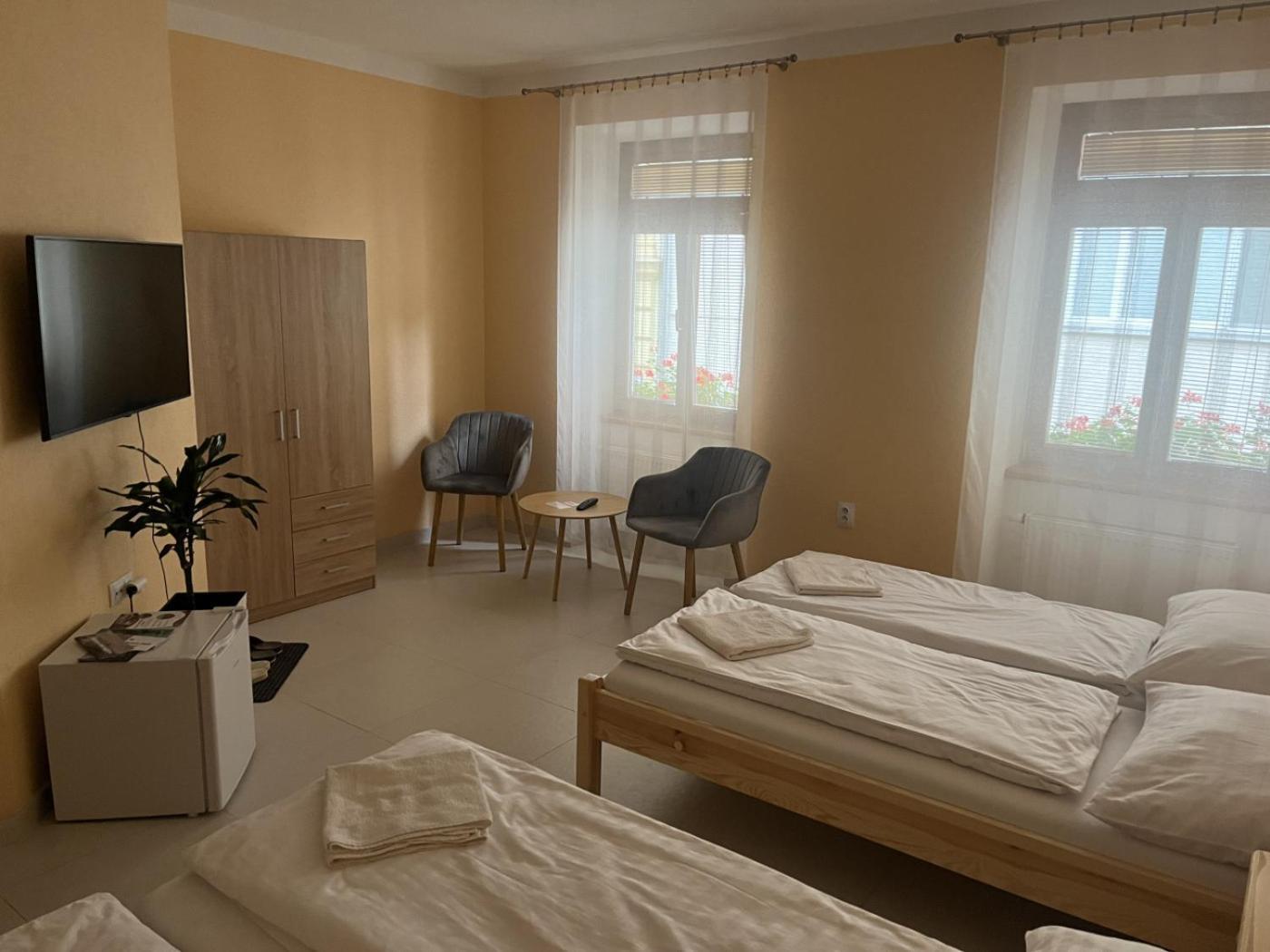 Vt6 House & Restaurant Bed and Breakfast Znojmo Eksteriør billede